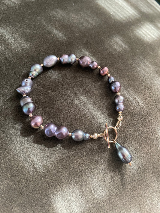 The Peggy Bracelet - Peacock Pearl Bracelet with Charm